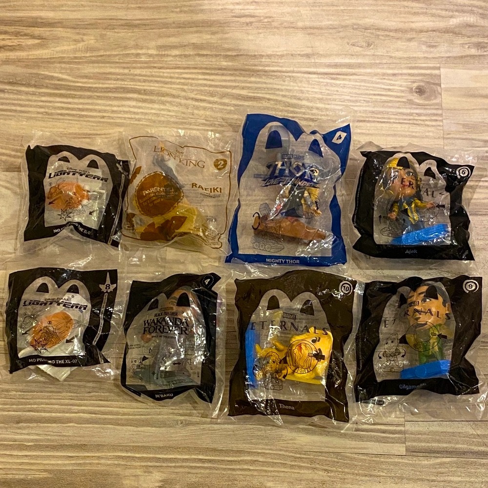 *SET OF 8x* (BIG-PACK) McDonald's Collectible Toys!!